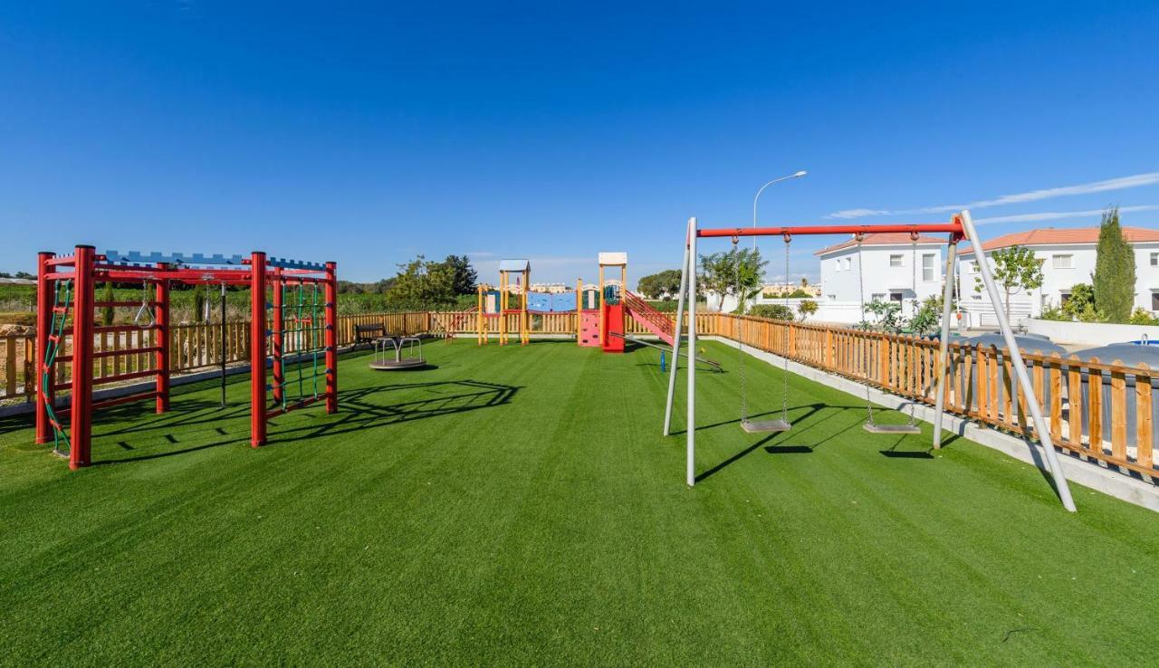 Mythical Sands Apartments Протарас Екстериор снимка